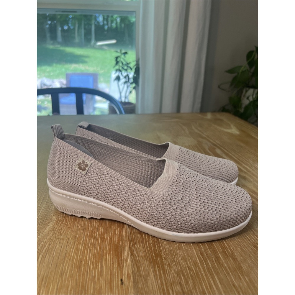 Tommy Bahama Lizzie Tan Knit Wedge Slip On Comfort Shoes Sneakers Women's Size 8